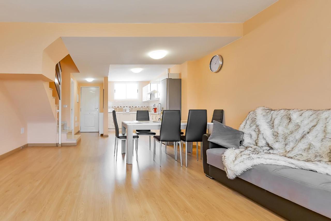 Yellow 3 Bedroom Large Apartment For 10 Guests Costa Adeje  Kültér fotó