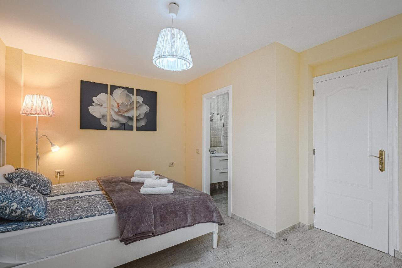 Yellow 3 Bedroom Large Apartment For 10 Guests Costa Adeje  Kültér fotó