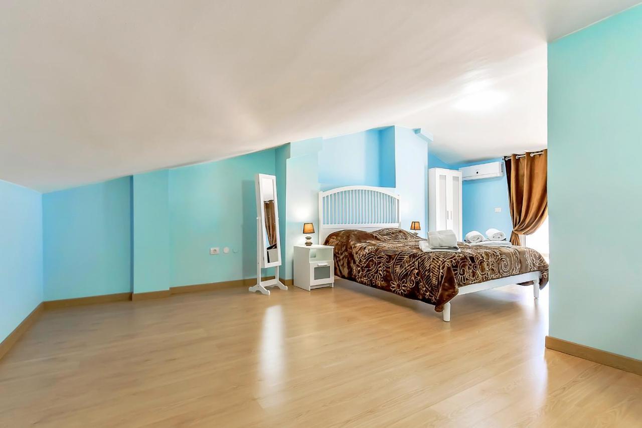 Yellow 3 Bedroom Large Apartment For 10 Guests Costa Adeje  Kültér fotó